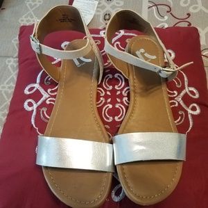 Report Brand Sandals